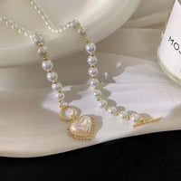 Imitation Pearls Pendant Necklace